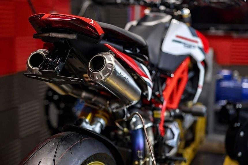 Sistema de escape completo de titanio para Ducati Hypermotard 950 y 950SP 2019-2024