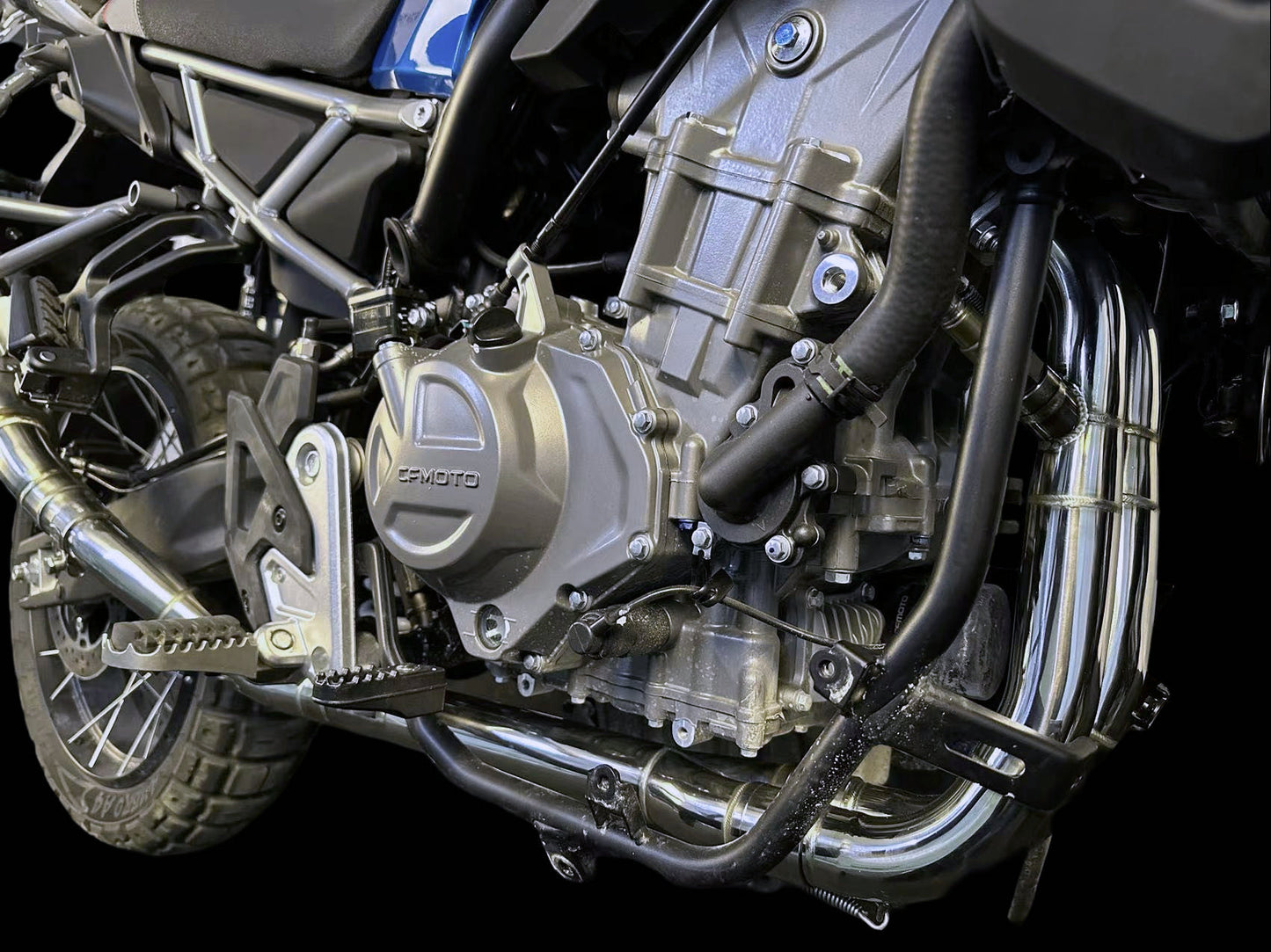 Sistema de escape de acero inoxidable CFMOTO 450MT Adventure