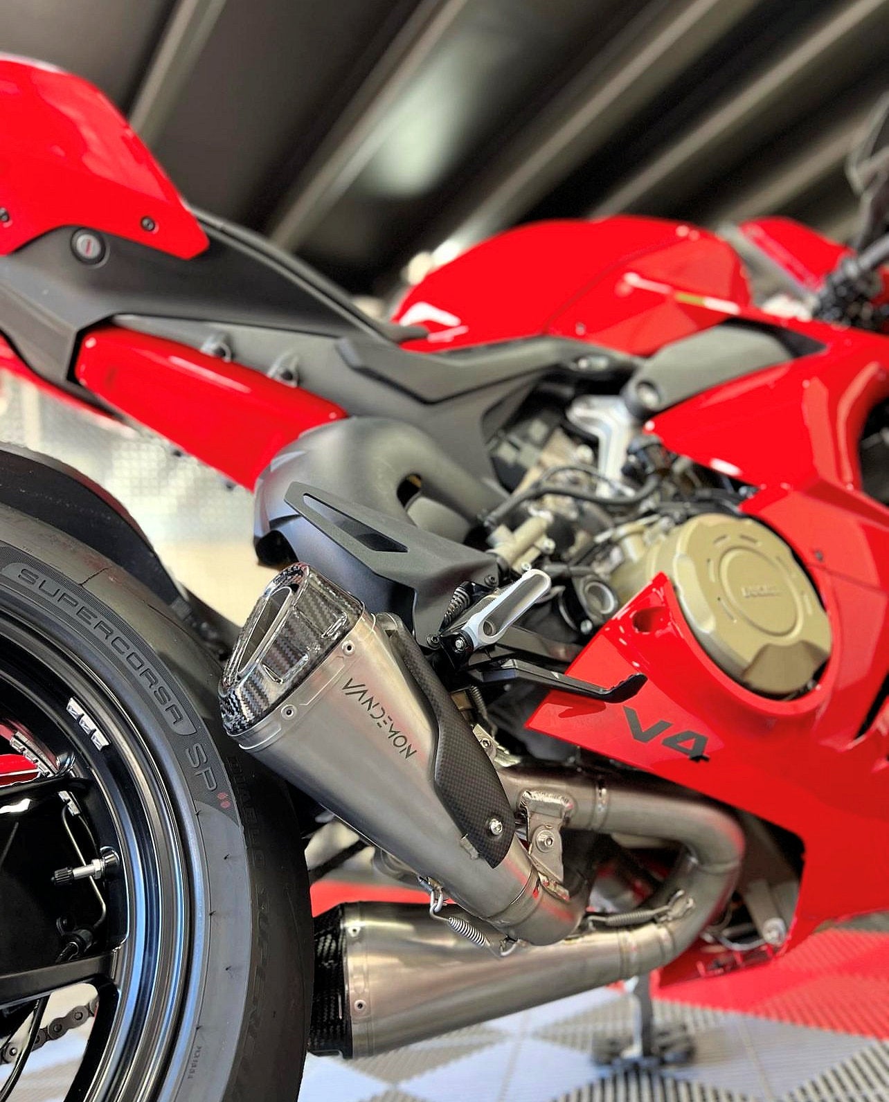 Ducati Panigale & Streetfighter V4 Vandemon All Titanium Slip-On