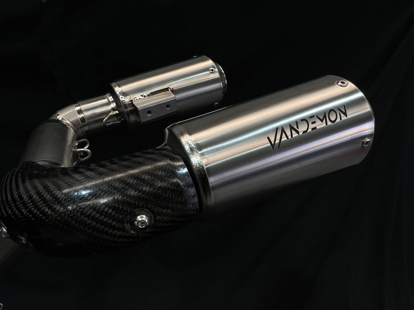 杜卡迪 Panigale 和 Streetfighter V4 钛合金高位安装 3/4 滑套 2023-2024