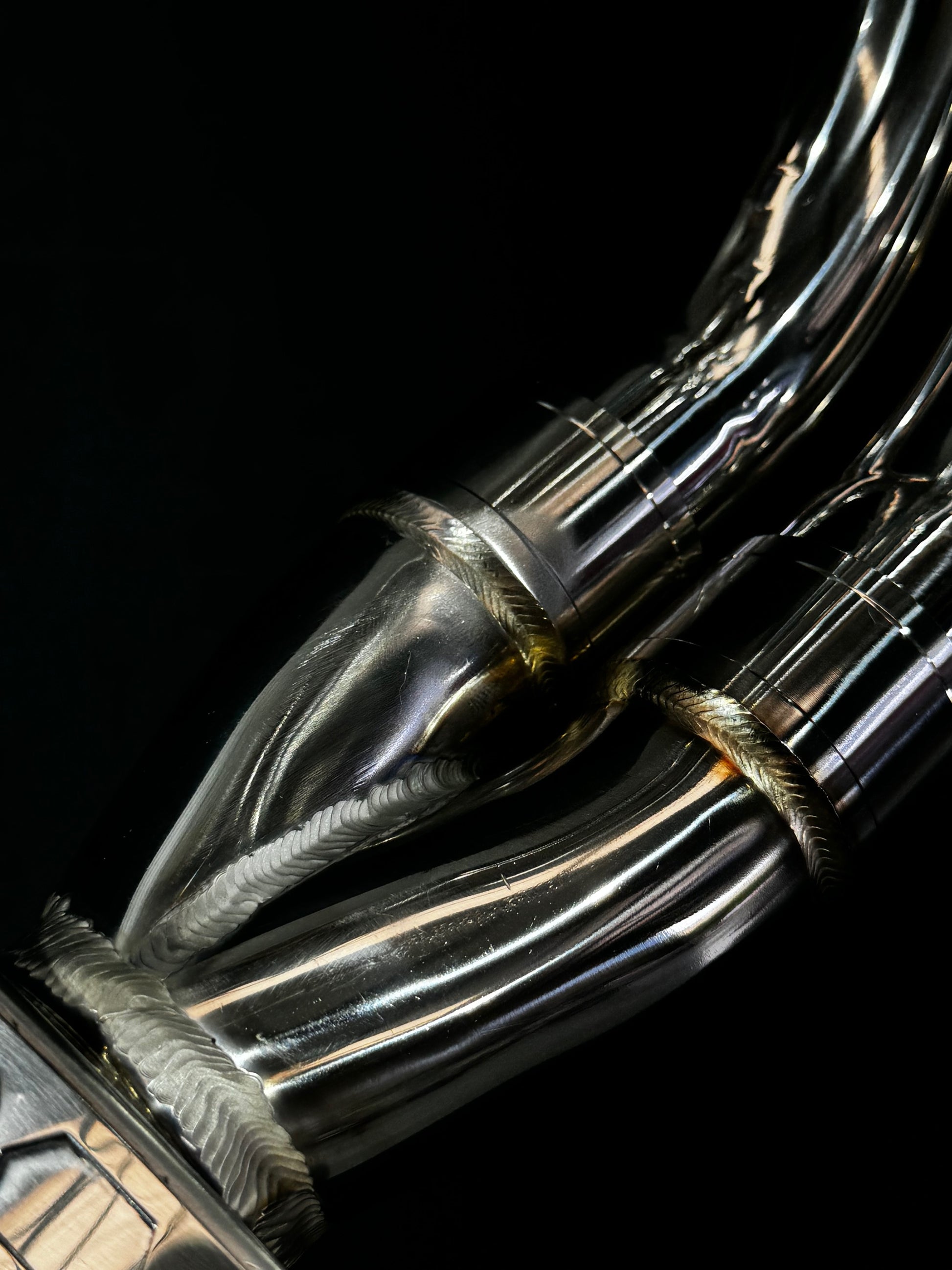 A Detailed view of dual exhaust pipe