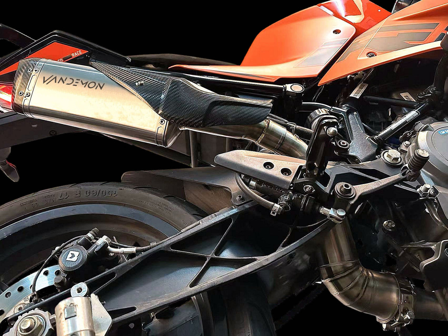 Sistema de escape de titanio para KTM RC 390 y 390 DUKE 2022-2023