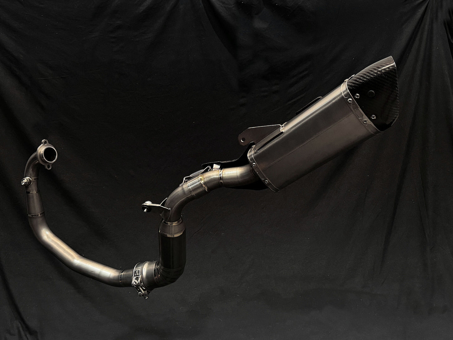 Sistema de escape de titanio para KTM RC 390 y 390 DUKE 2022-2023
