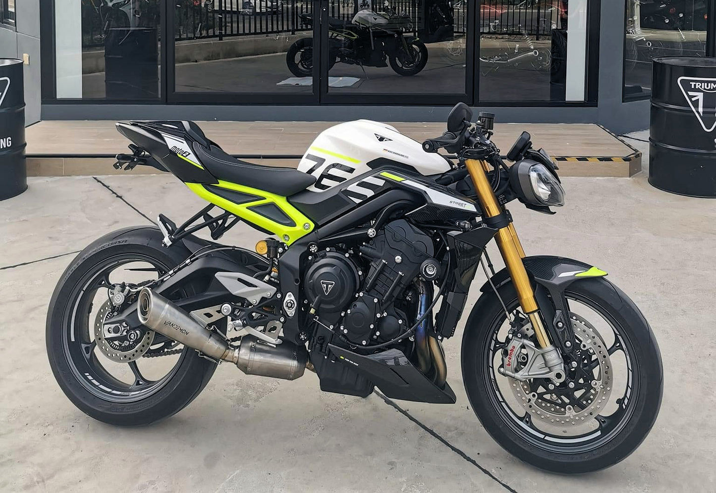 Escape de titanio con corte oblicuo para Triumph 765 S/R/RS y Moto 2 Street Triple 2023-2024