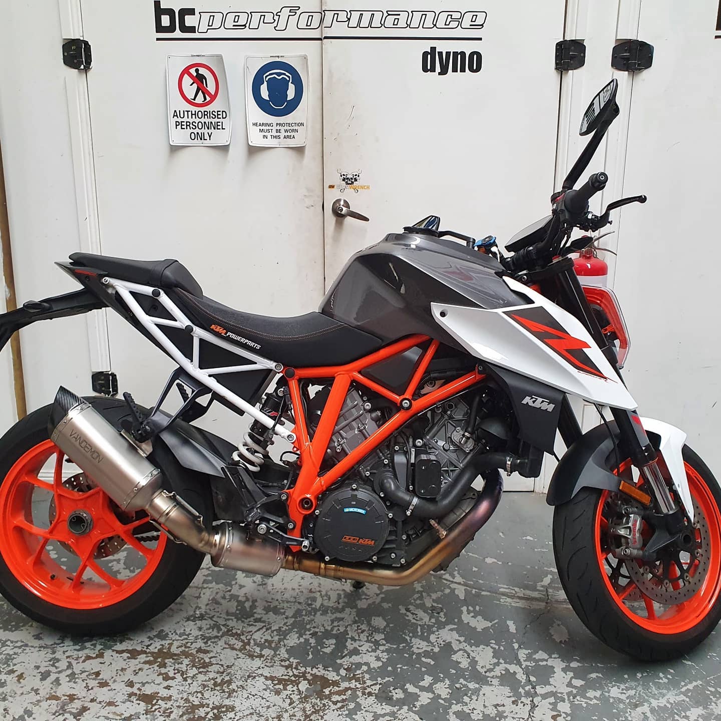 KTM Superduke 1290R Vandemon Titanium Exhaust System