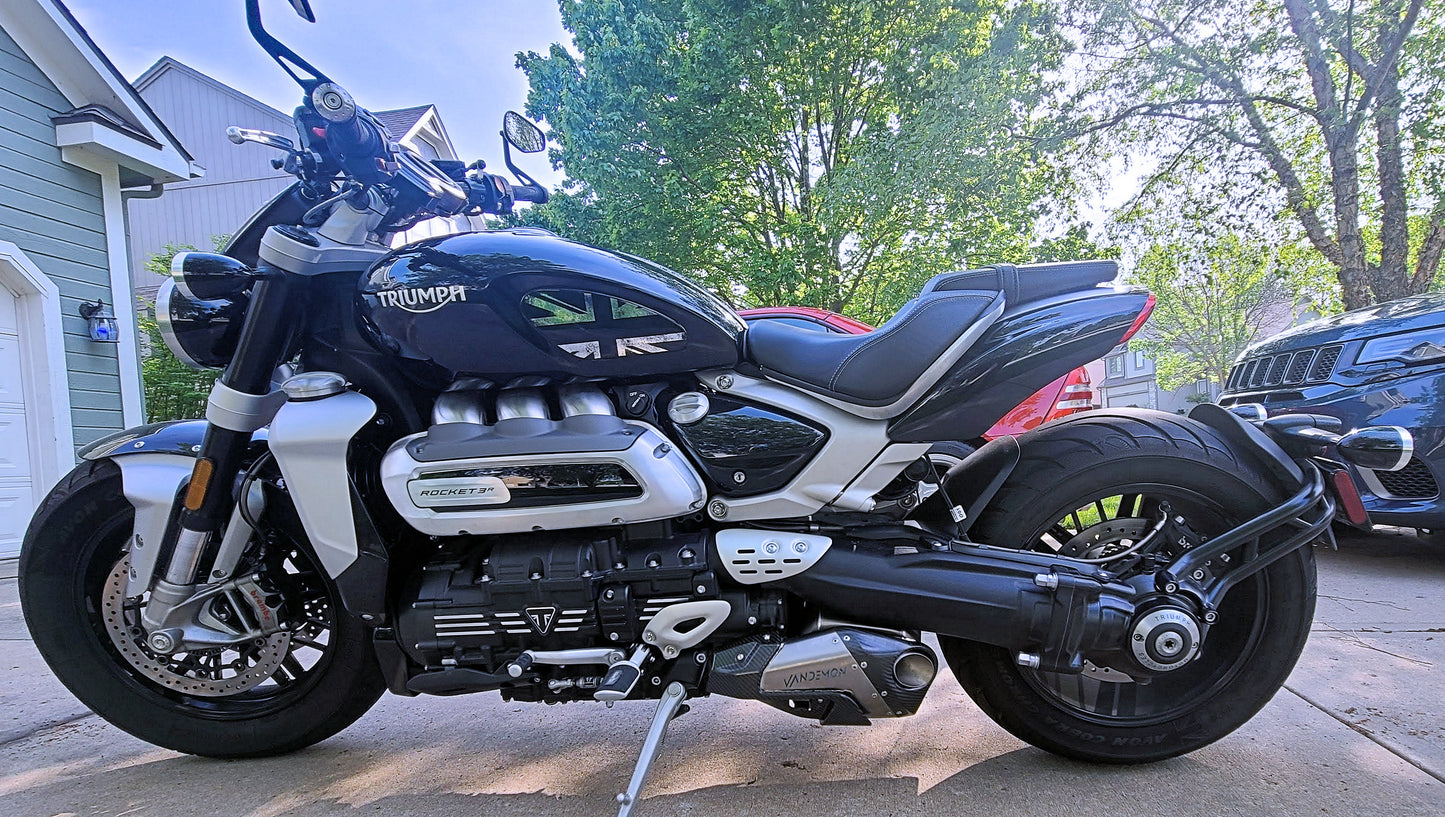 Silenciadores deslizantes Stealth de titanio bimodales para Triumph Rocket 3R y GT 2500