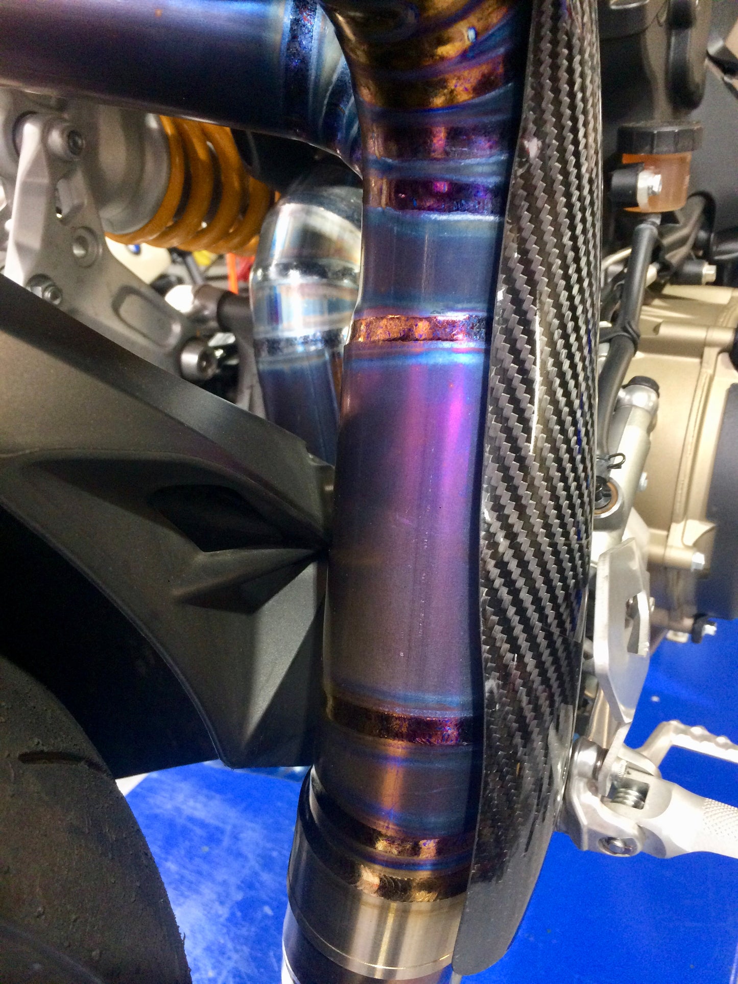 Sistema de escape de montaje alto de titanio para Ducati Panigale 1199S, 1299S, 1299 SP y R