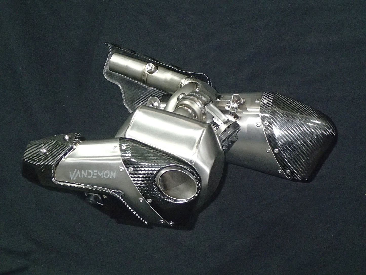 Silenciadores deslizantes Stealth de titanio bimodales para Triumph Rocket 3R y GT 2500