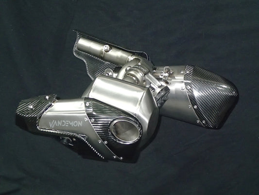 Silenciadores deslizantes Stealth de titanio bimodales para Triumph Rocket 3R y GT 2500