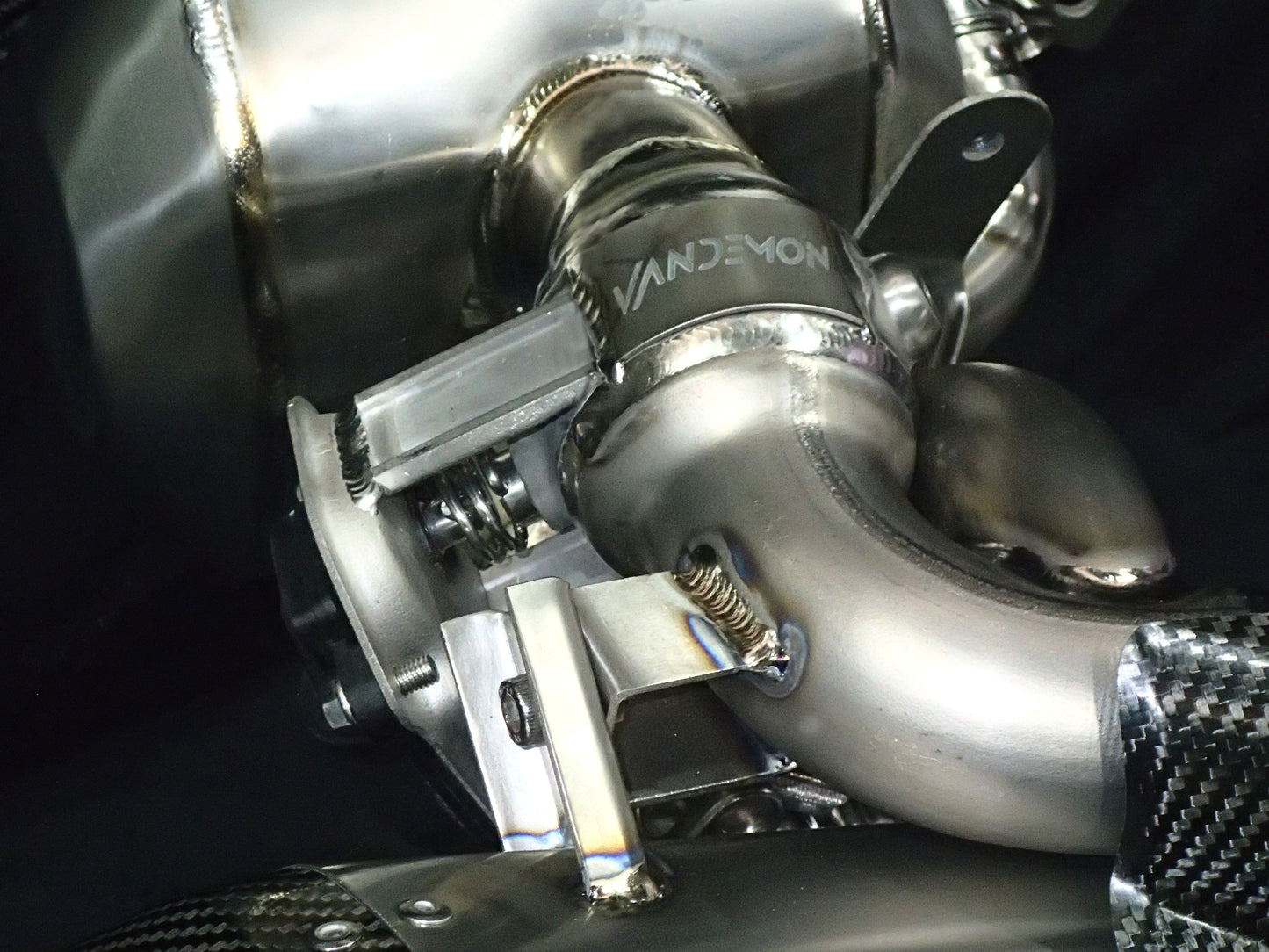 Silenciadores deslizantes Stealth de titanio bimodales para Triumph Rocket 3R y GT 2500