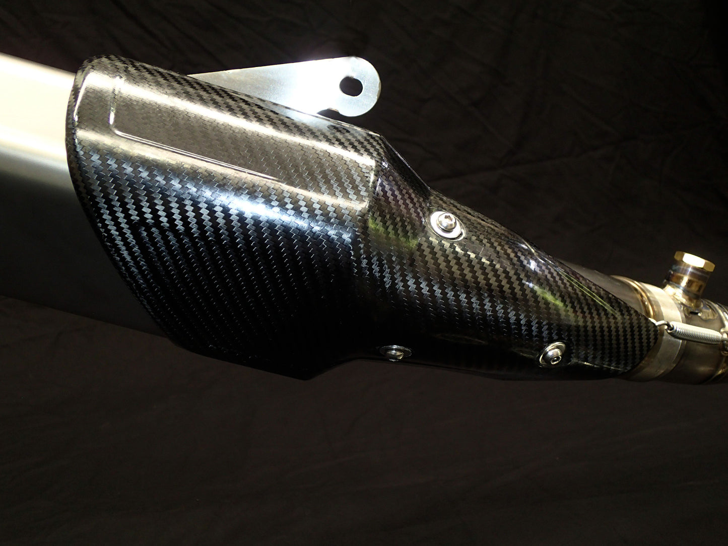 Sistema de escape de titanio Vandemon para Yamaha YZF-R1 y YZF-R1M 2015-24