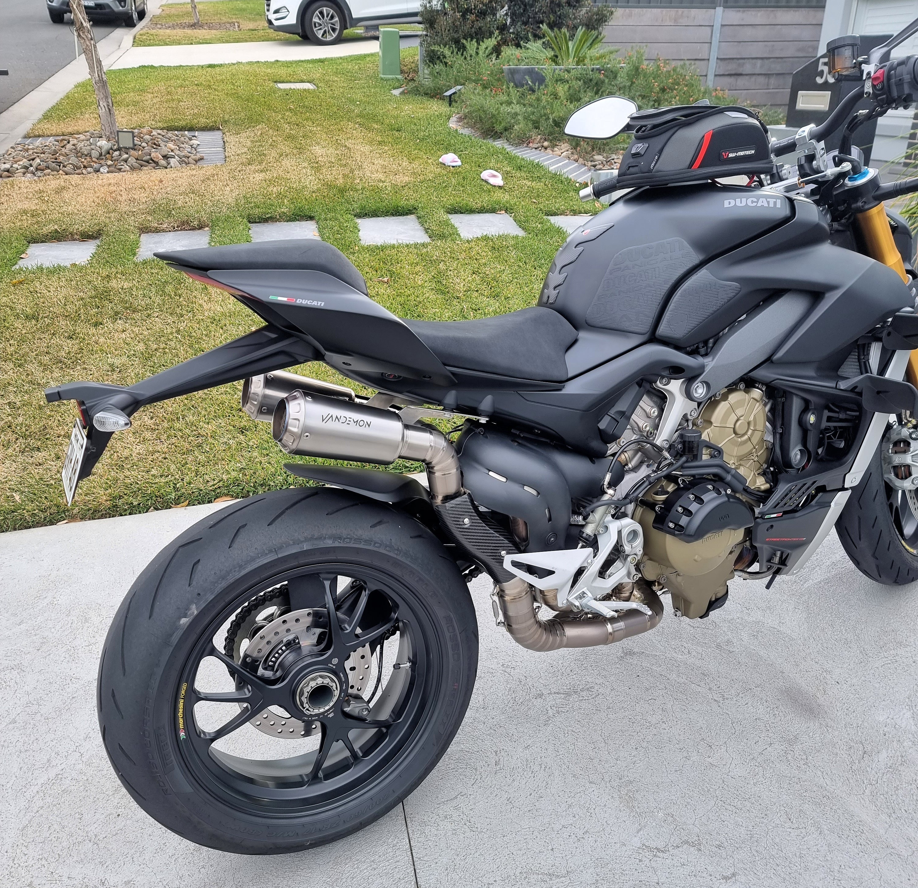 Ducati streetfighter v4 performance hot sale parts