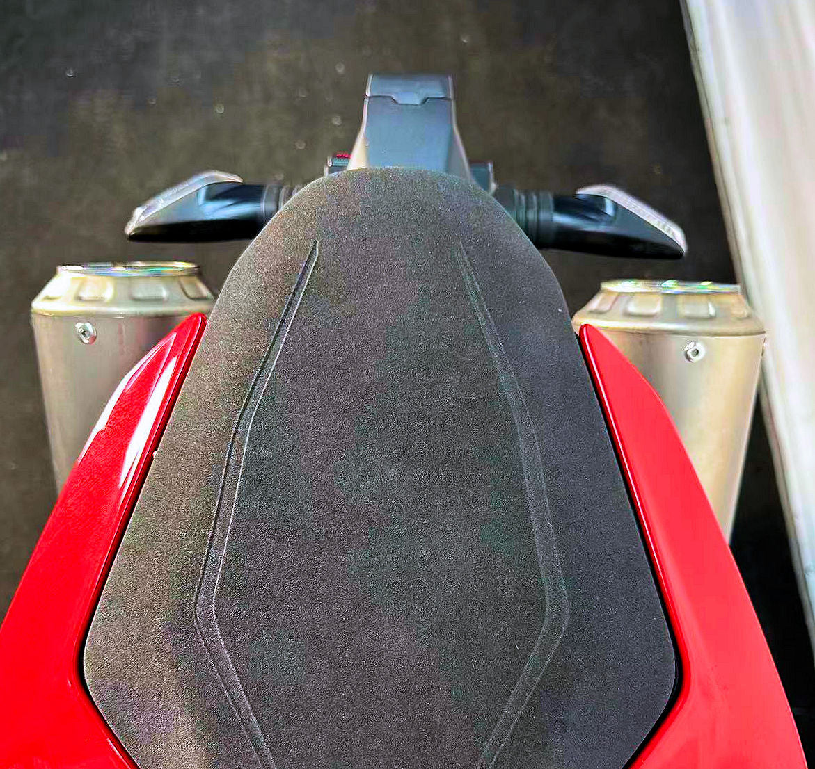 2025_Panigale_V4_HM_Slip-On_Muffler