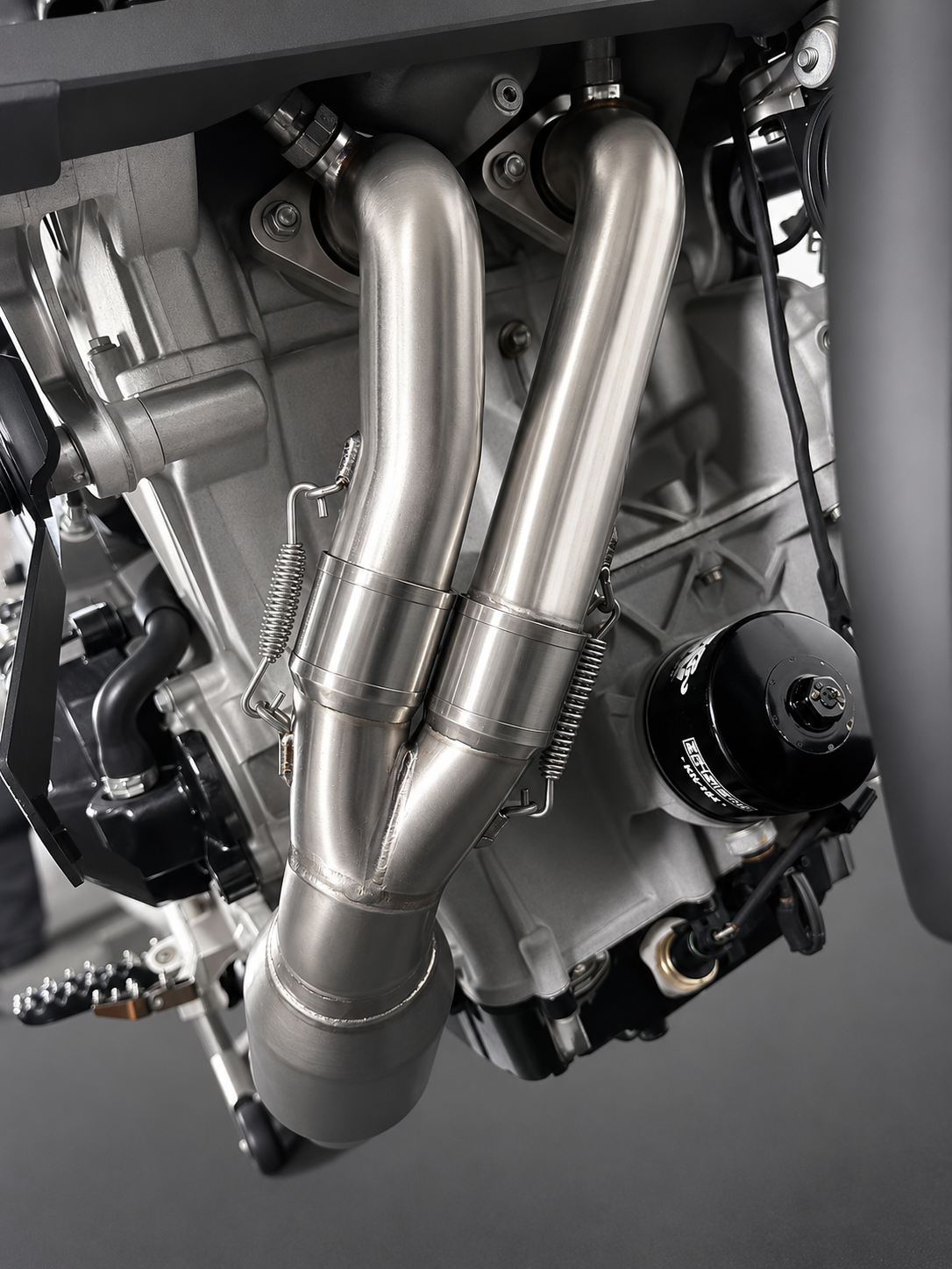 Aprilia_Tureg_660_Headers