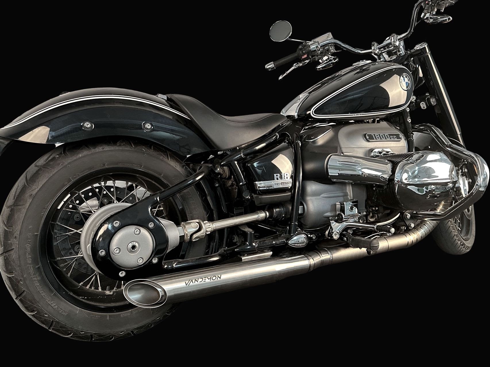 Sistema de escape de titanio BMW R18 2020-2024 – Vandemon Performance