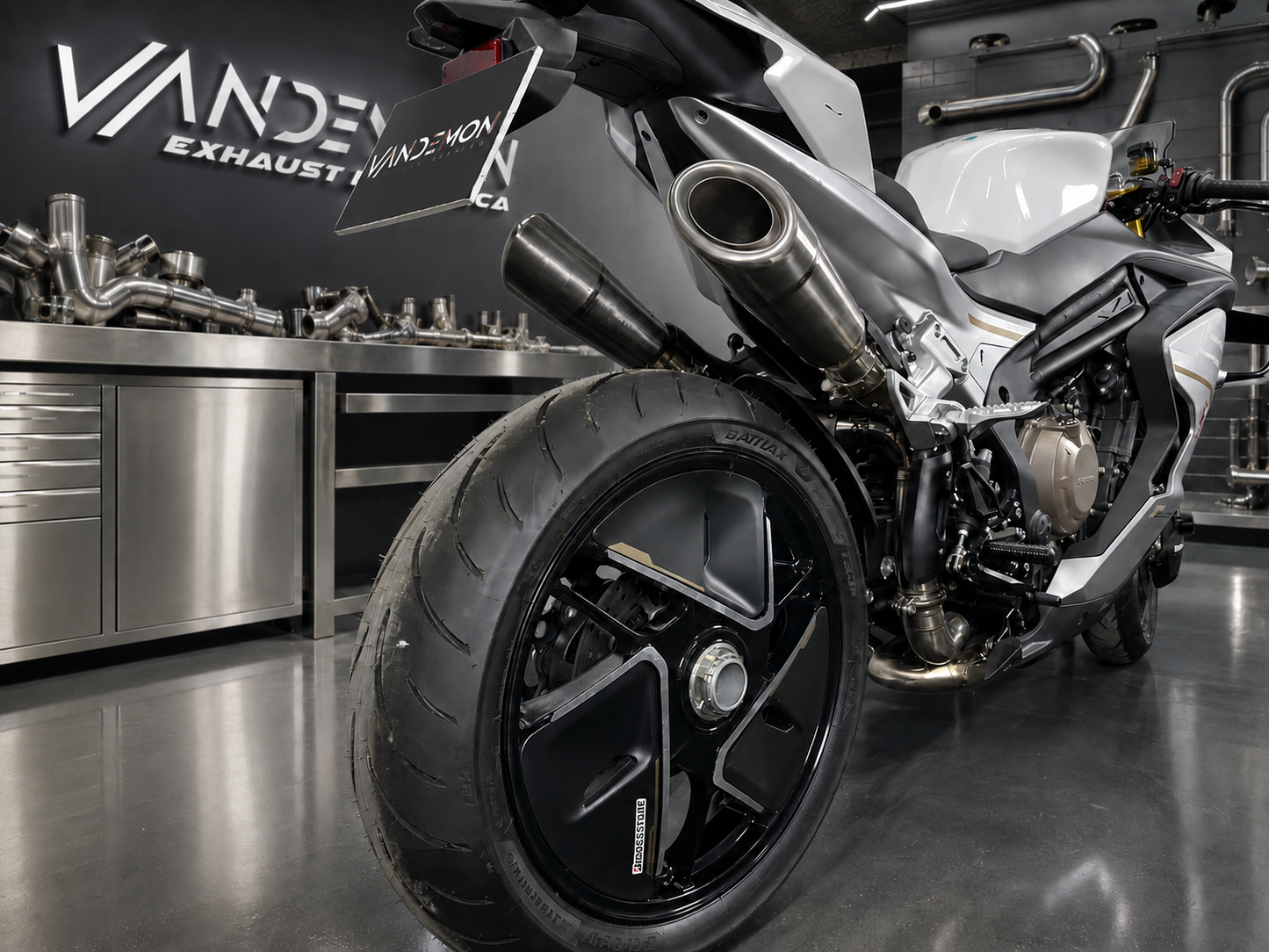 Escape completo de titanio Vandemon para Triumph 765 S/R/RS Street Triple 2020-2024