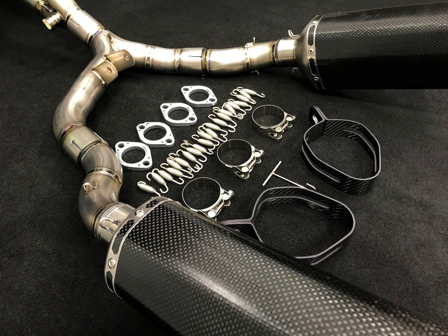 Kawasaki Z1000 Vandemon Dual Titanium Exhaust System with Carbon Fibre Mufflers