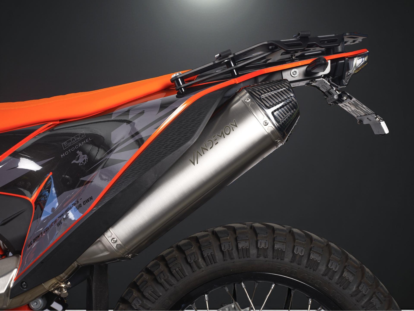 KTM 790/890 Duke &amp; R 钛合金排气系统和 Cat Delete 2017-2024