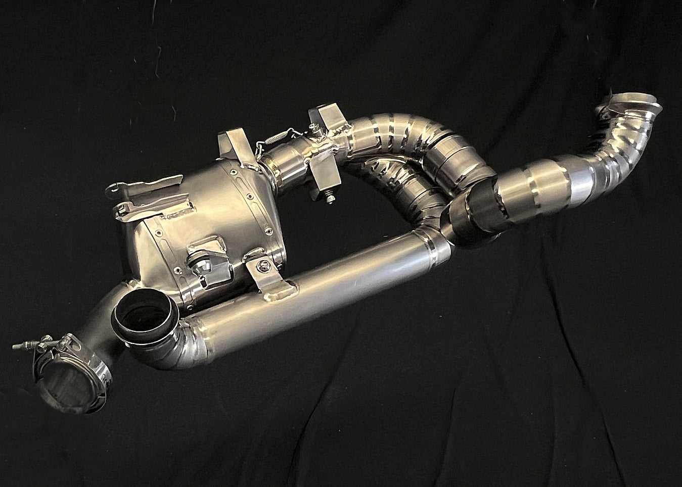 Sistema de escape de titanio de un solo disparo Vandemon para KTM Superduke 1290R / 1390R / RR