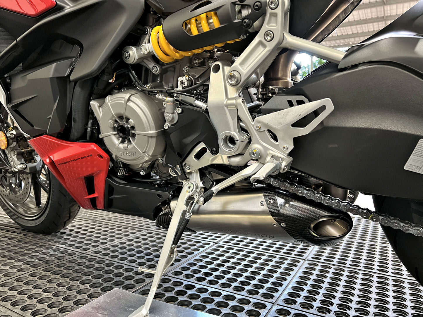 Ducati V2 Panigale & Streetfighter Titanium Belly Slip-On